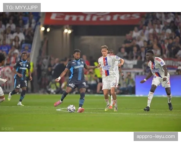 洛里昂战术革新显成效,新阵型助力球队状态回升迎战下轮对决 洛里昂战术革新显成效,新阵型助力球队状态回升迎战下轮对决