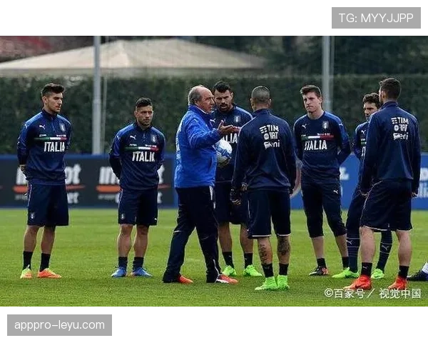 巴洛特利凭借强悍身体对抗能力，化身赛场焦点斗士