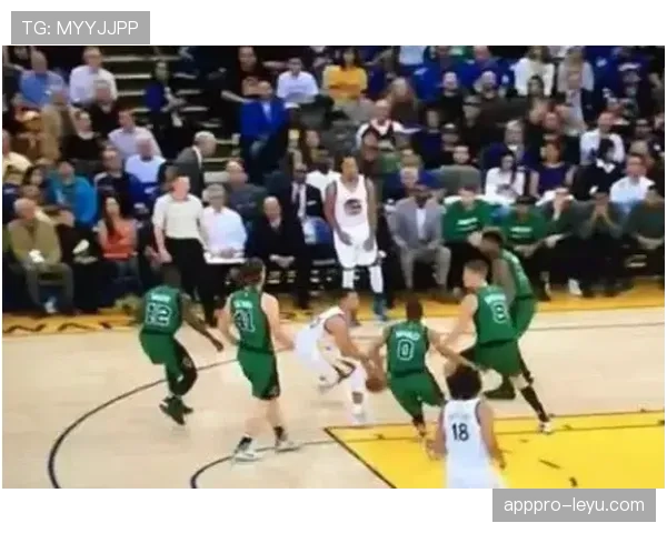 杨力维又开始豪掷千万买包，篮球场上拼命，包包买到怀疑人生是真的吗？